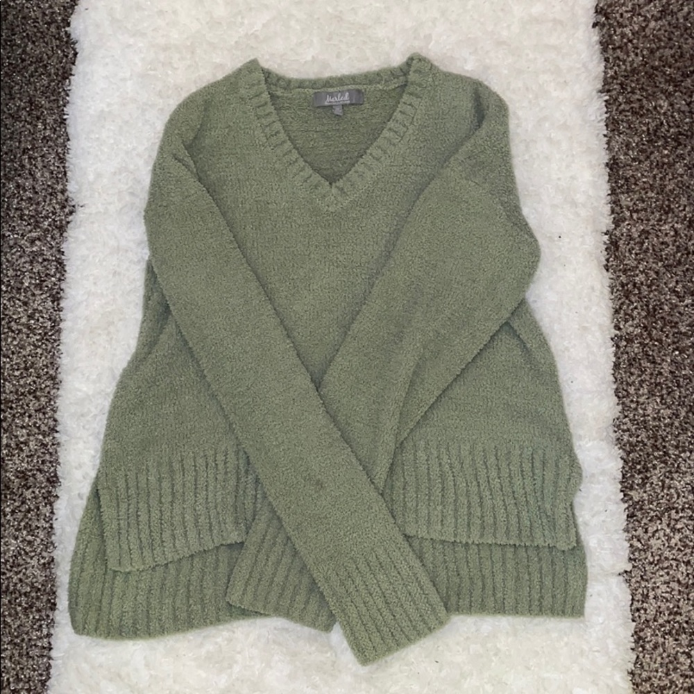 SUPER SOFT SWEATER!